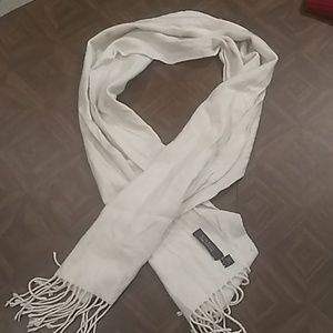 Cashmere scarf